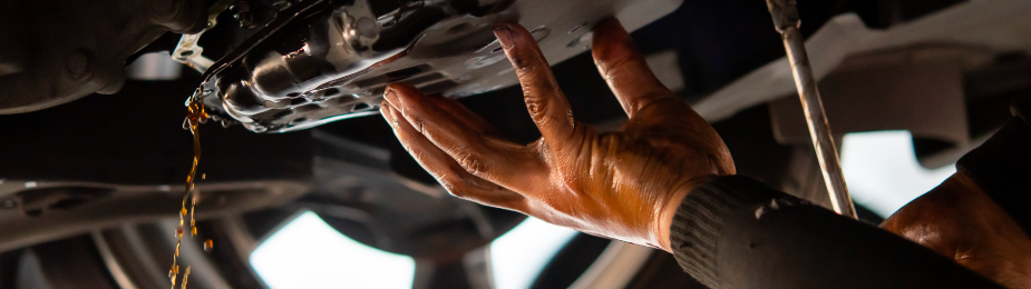 YOUR GUIDE TO CHOOSING THE RIGHT TRANSMISSION FLUID FOR THE JOB